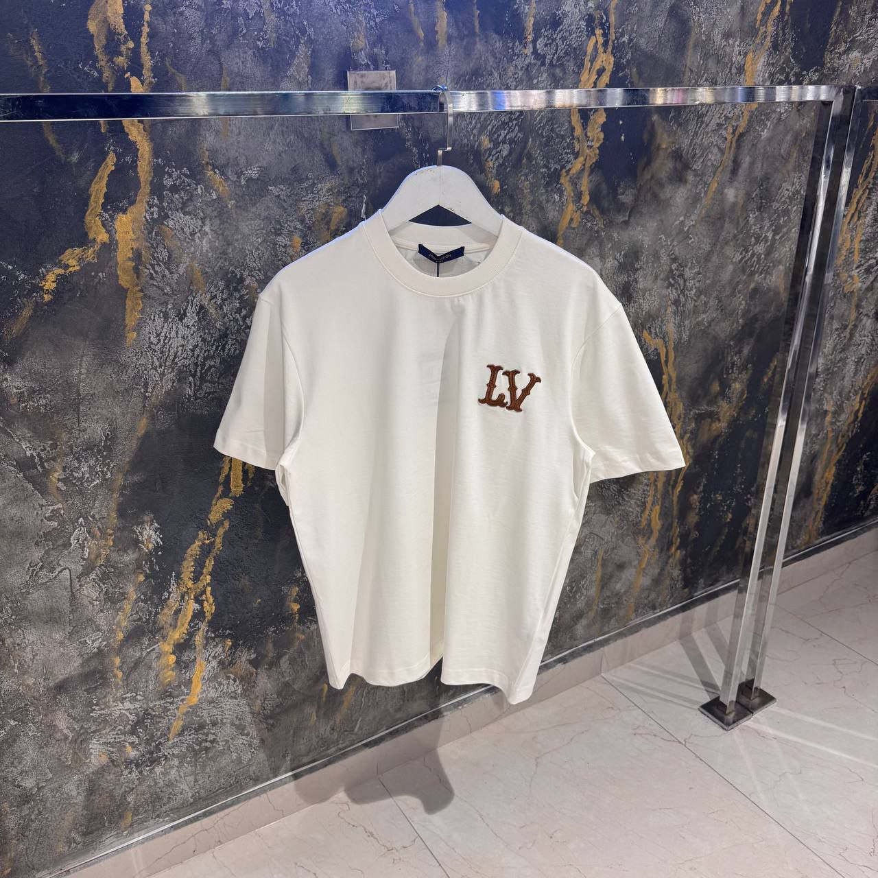 Мъжка тениска LV