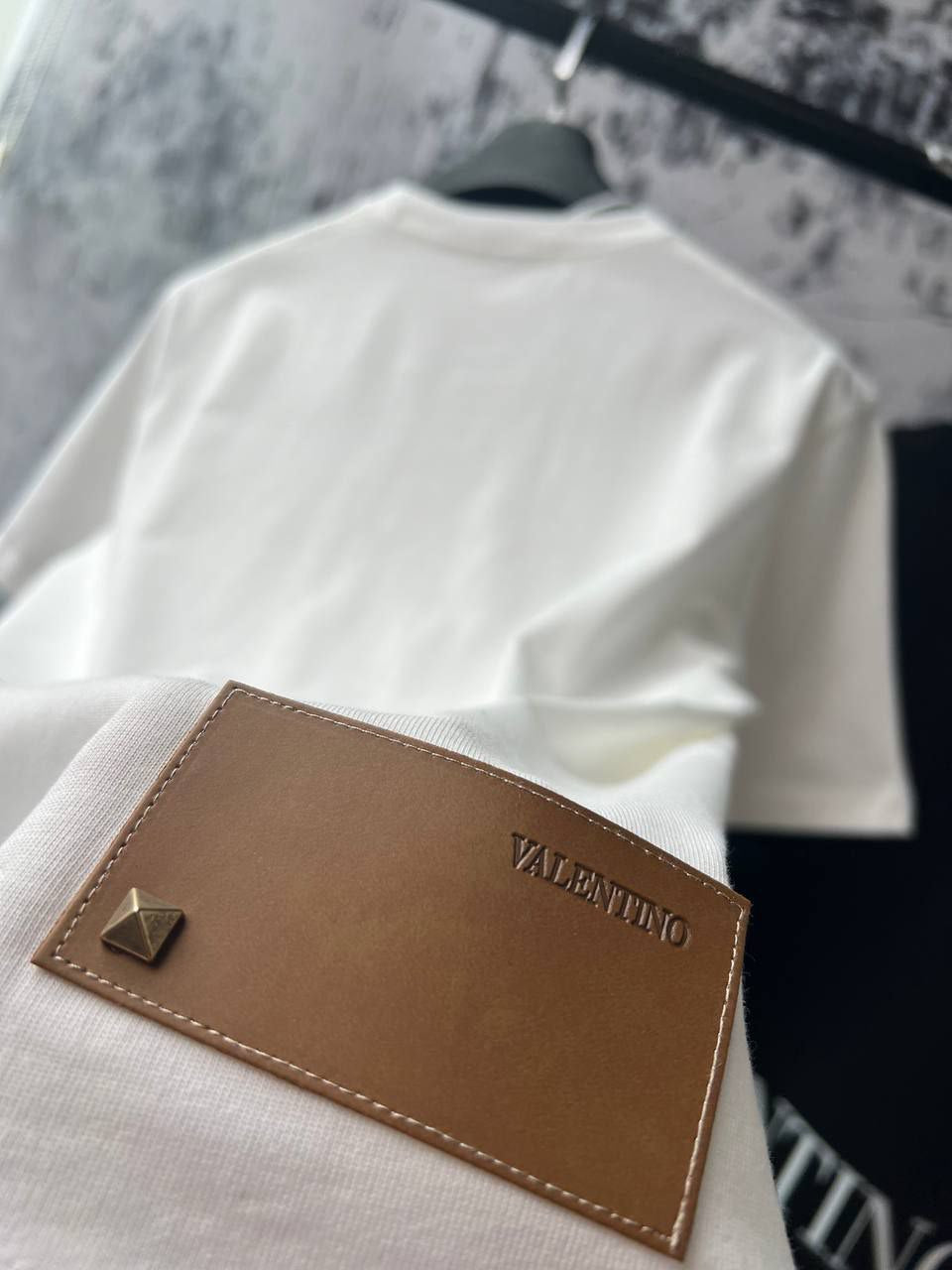 Мъжка тениска VLTN