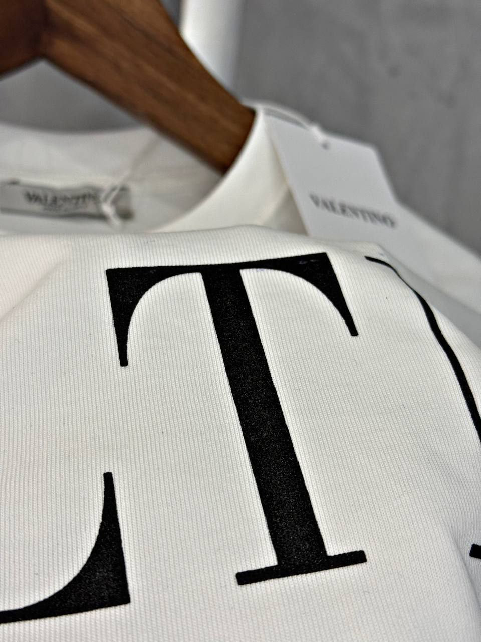 Мъжка тениска VLTN