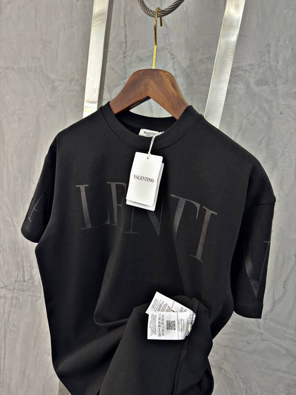 Мъжка тениска VLTN