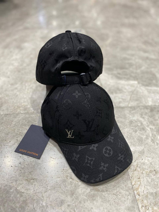 Шапка LV